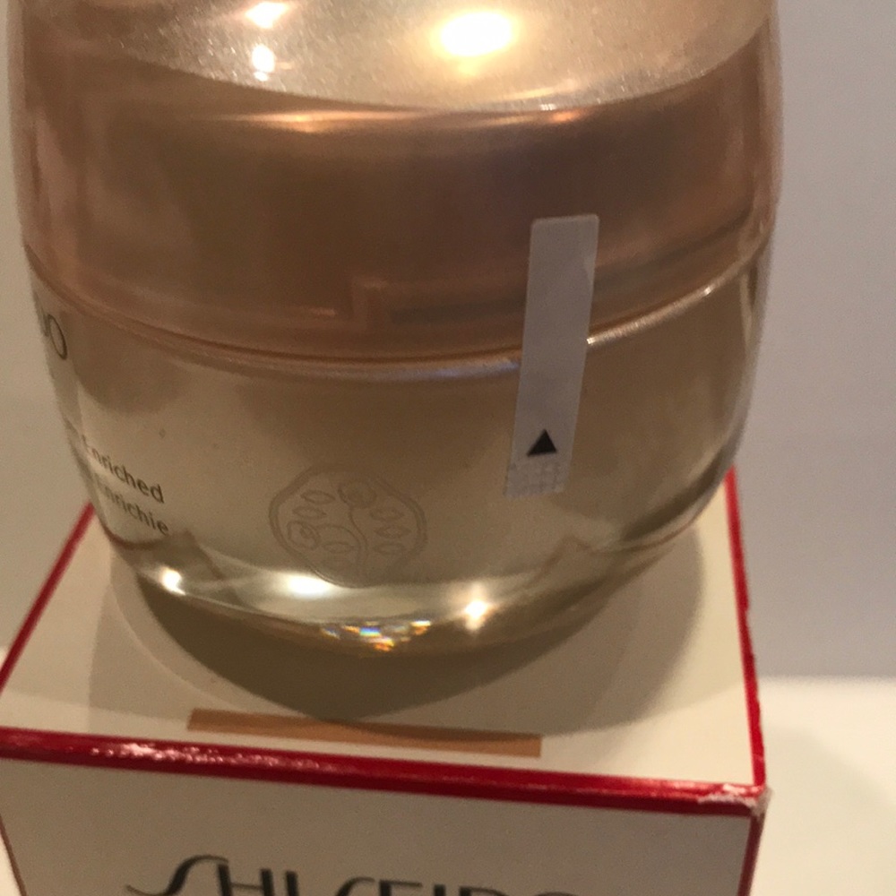 Shiseido Benefiance Wrinkle Smoothing Cream - Picture 2 of 3